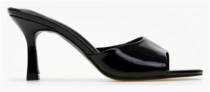 Mules Issue Fashion