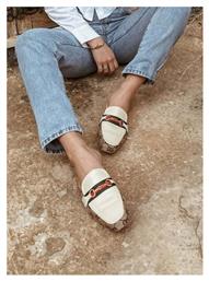 Loafers με διακοσμητική αγκράφα - Μπεζ - Issue Fashion