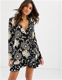 Missguided wrap dress with frill detail in mono paisley print-Black από το Asos