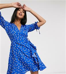 Wednesday's Girl mini wrap dress with tie sleeves in ditsy floral-Blue από το Asos